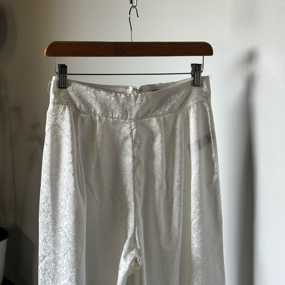 Forever 21 White Patterned Trousers - Picture 9 of 10
